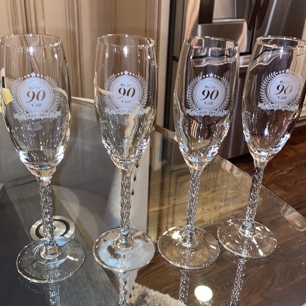 Set of 4 champagne flutes special 90th anniversary engraved